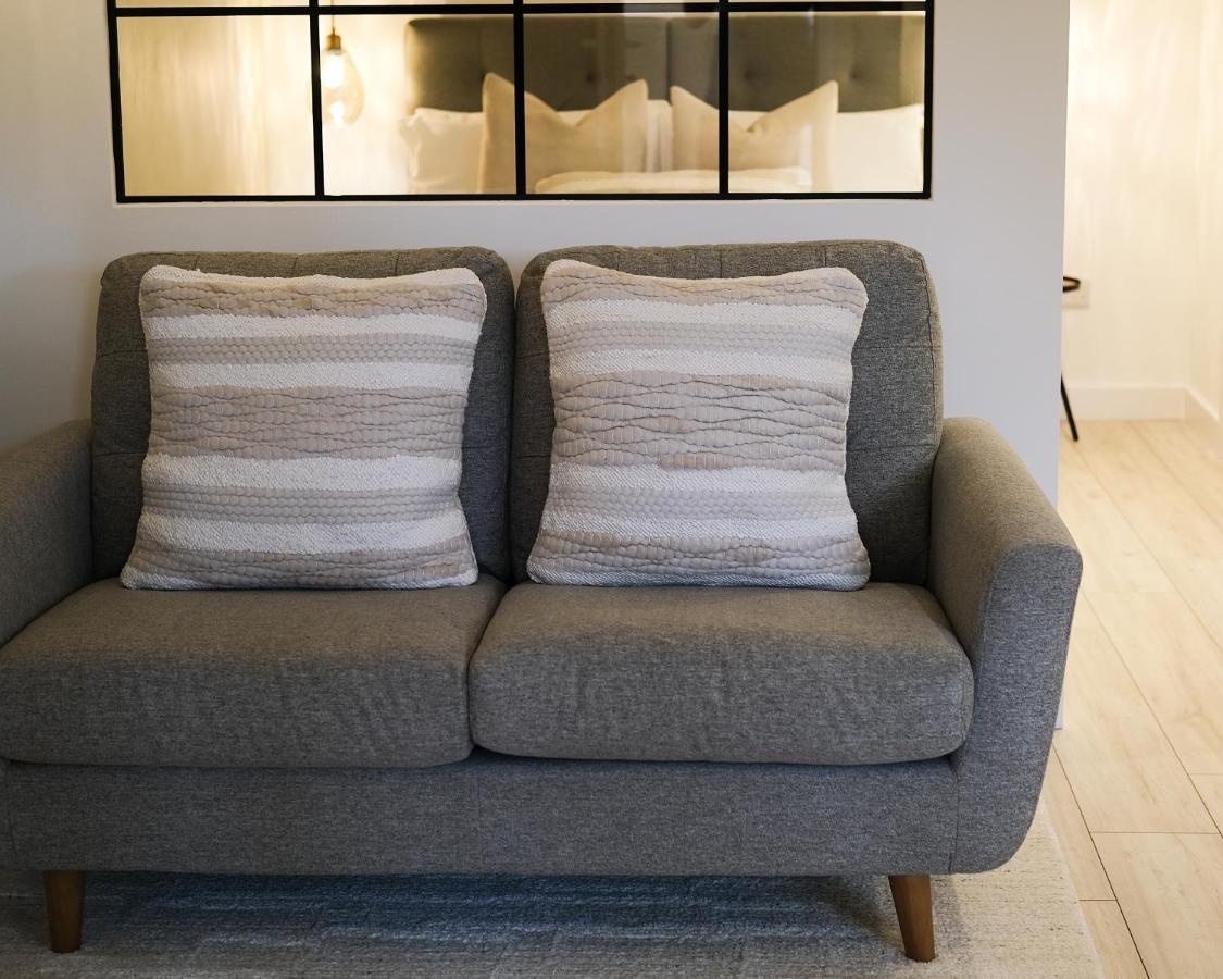 The Cwtch, Adorable Apartment In The Heart Of Ludlow Bagian luar foto