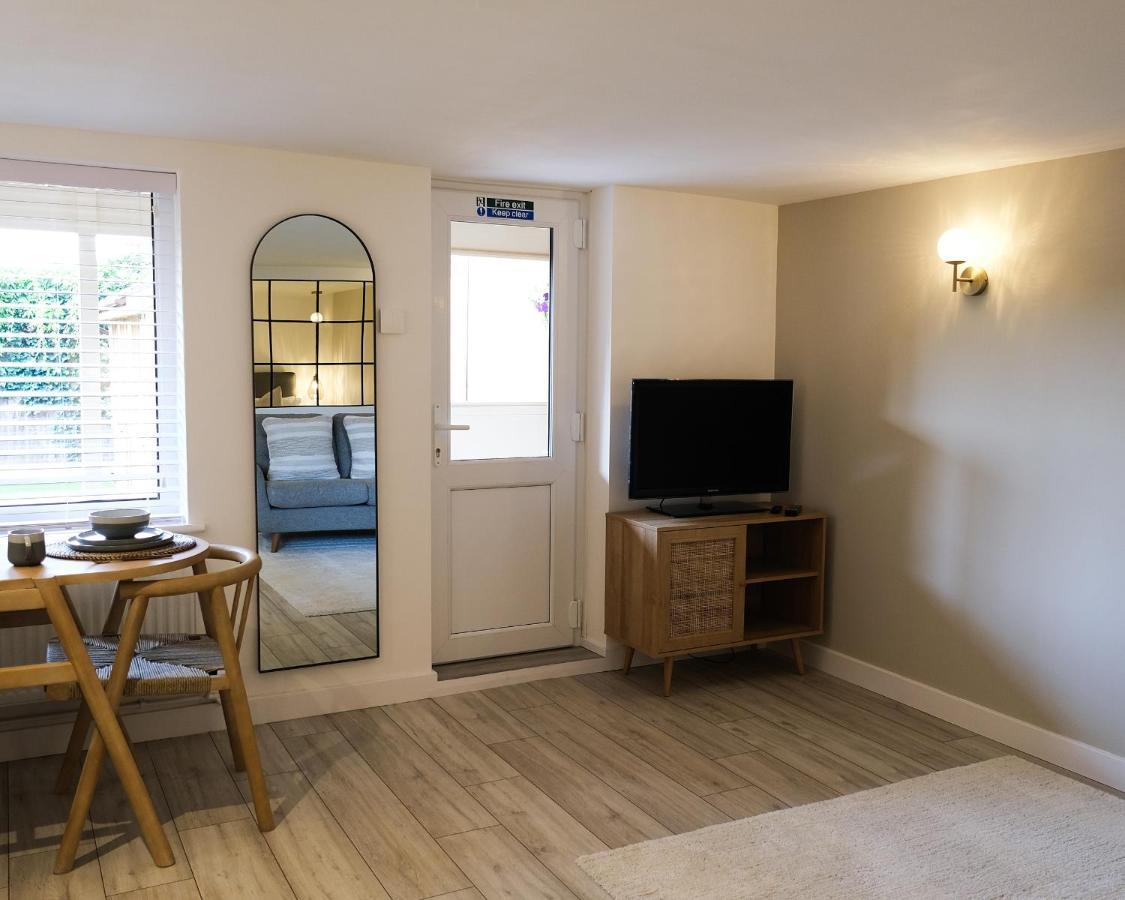 The Cwtch, Adorable Apartment In The Heart Of Ludlow Bagian luar foto